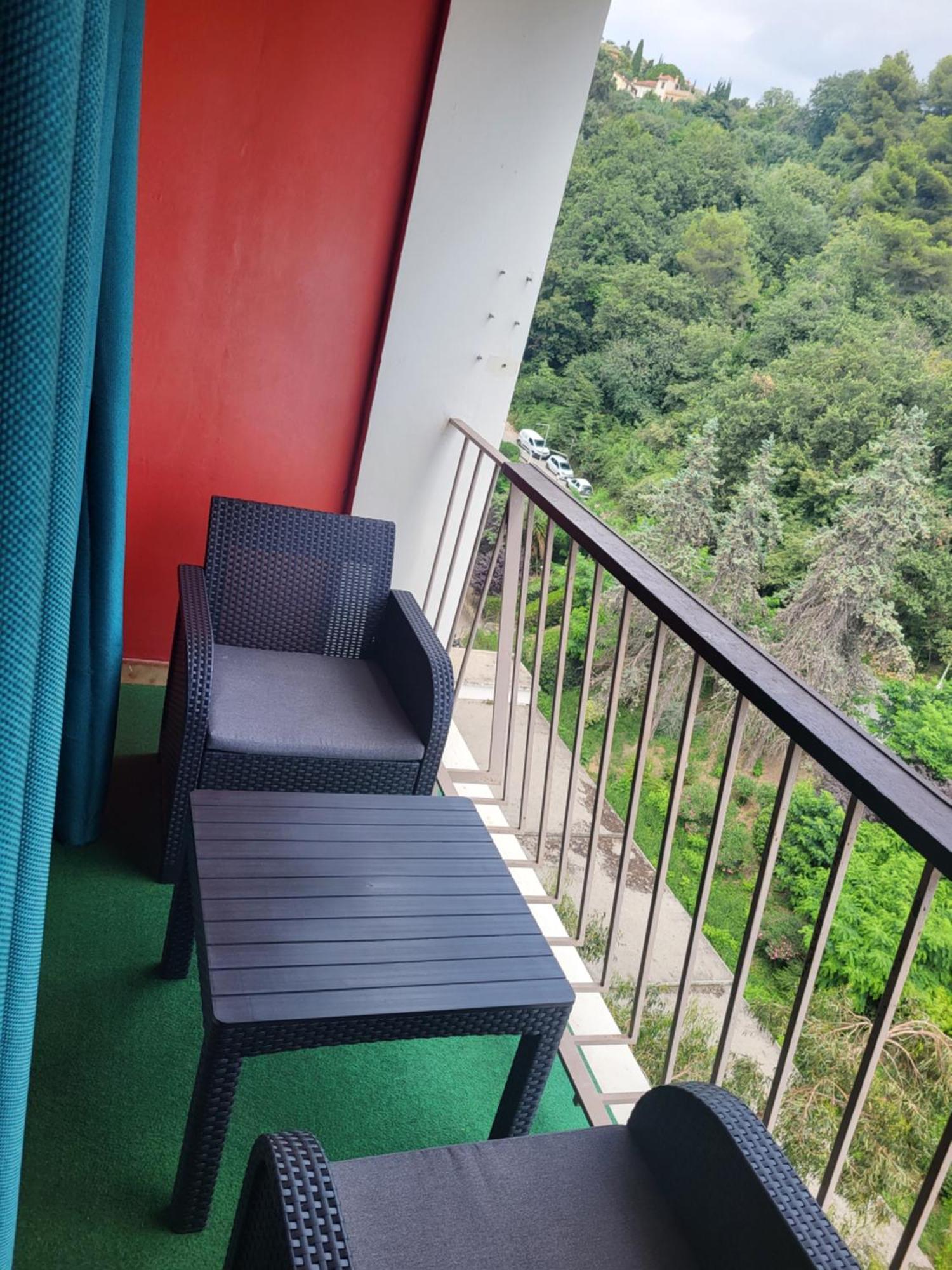 Private Room-2 In Hannana Apartment- 2 Min Walk To Tram 12 Min To Nice Train Station 15 Min To Massena Place מראה חיצוני תמונה